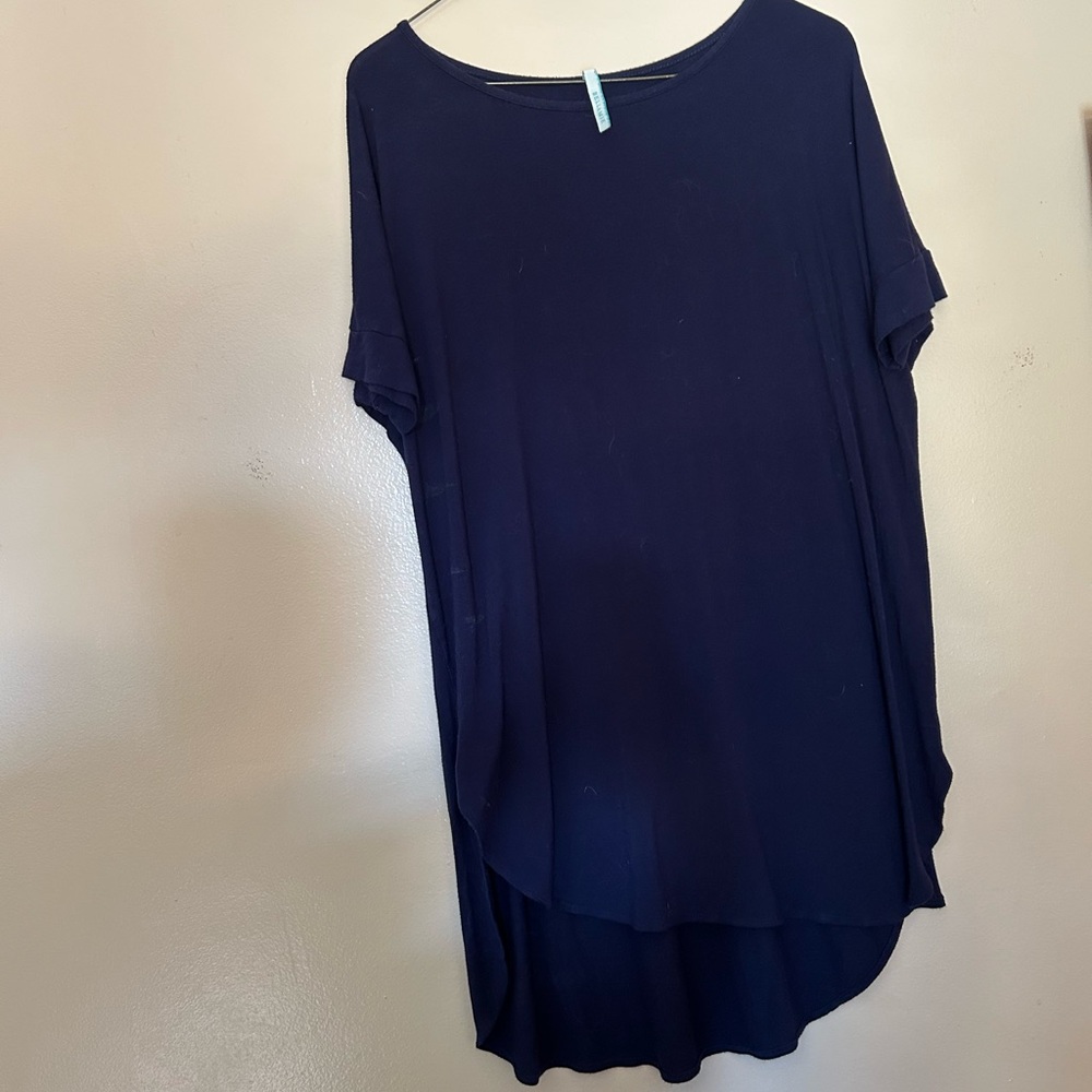 Lightweight top, very silky & clingy
